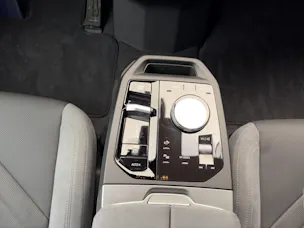 BMW iX xDrive45