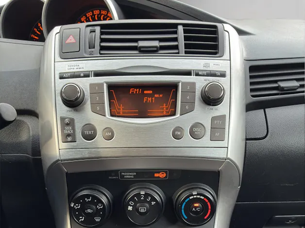 Toyota Verso 1.8 Linea Luna