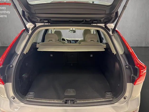 Volvo XC60 T6 eAWD PluginHybrid Ultra Dark Geartronic