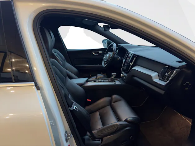 Volvo XC60 2.0 T6 R-Design AWD