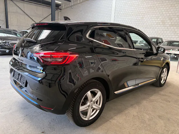 Renault Clio 1.6 E-Tech Business