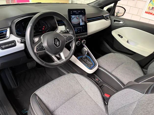 Renault Clio 1.6 E-Tech Business