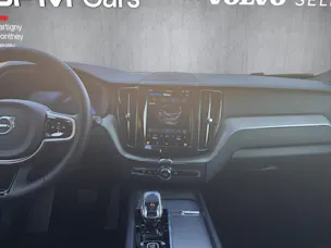 Volvo XC60 B5 Benzin Mild Hybrid AWD Plus Dark Geartronic