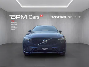 Volvo XC60 B5 Benzin Mild Hybrid AWD Plus Dark Geartronic