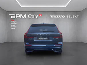 Volvo XC60 B5 Benzin Mild Hybrid AWD Plus Dark Geartronic