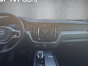 Volvo XC60 B5 Benzin Mild Hybrid AWD Plus Dark Geartronic