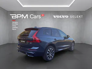 Volvo XC60 B5 Benzin Mild Hybrid AWD Plus Dark Geartronic