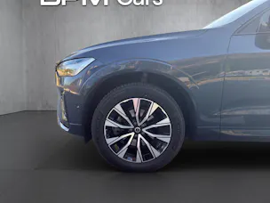 Volvo XC60 B5 Benzin Mild Hybrid AWD Plus Dark Geartronic