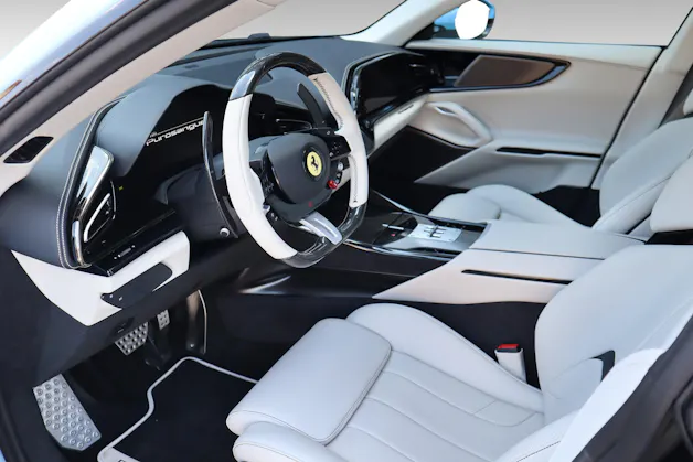 Ferrari Purosangue 6.5 V12