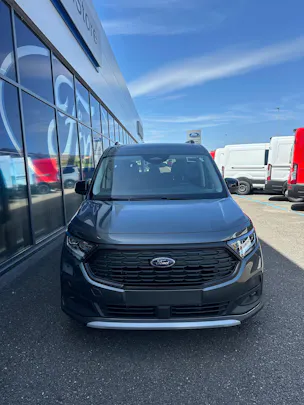 Ford TOURNEO CONNECT Grand 2.0 EcoB Active/122CV/Aut.