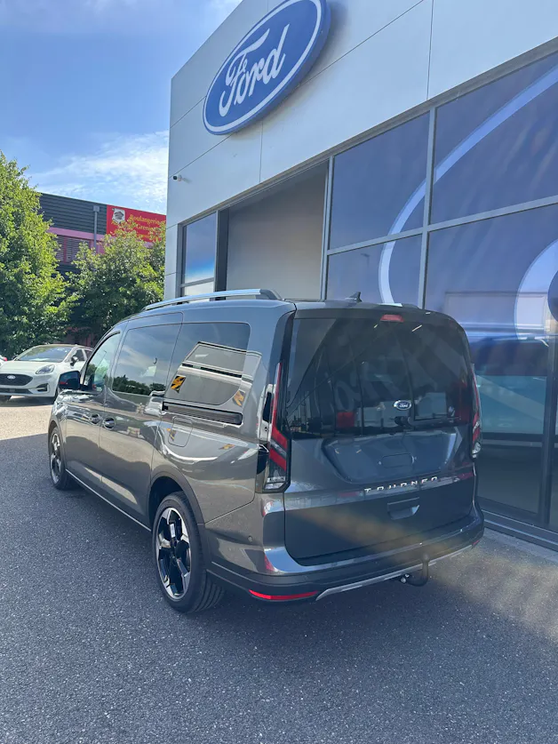 Ford TOURNEO CONNECT Grand 2.0 EcoB Active/122CV/Aut.