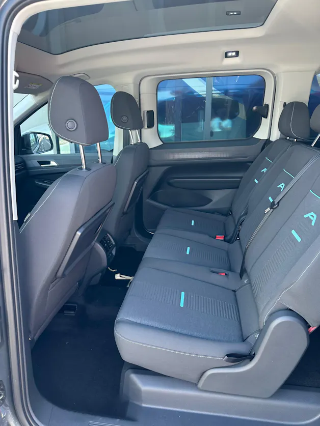 Ford TOURNEO CONNECT Grand 2.0 EcoB Active/122CV/Aut.