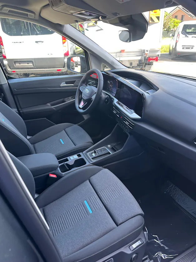 Ford TOURNEO CONNECT Grand 2.0 EcoB Active/122CV/Aut.