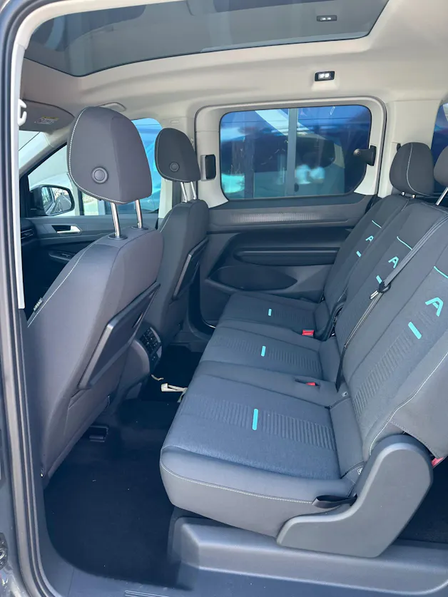 Ford TOURNEO CONNECT Grand 2.0 EcoB Active/122CV/Aut.