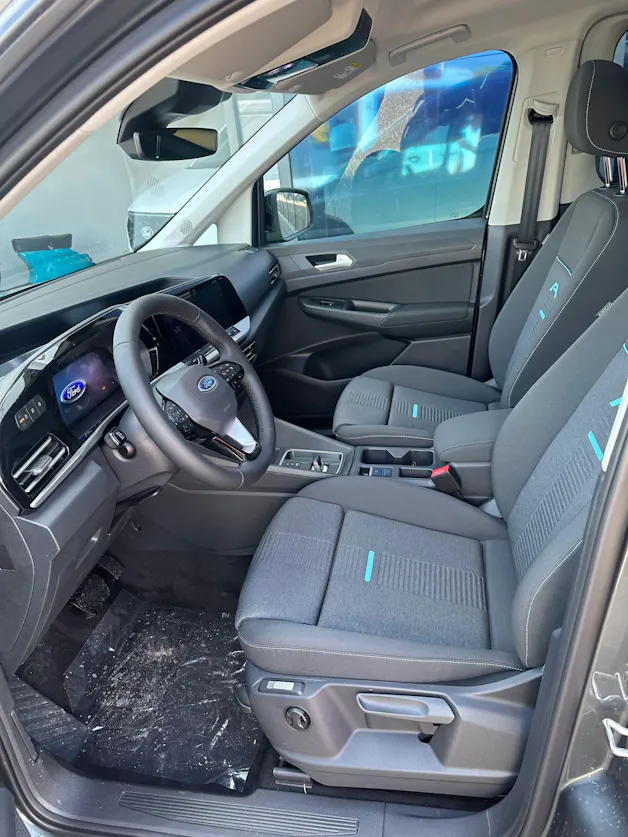 Ford TOURNEO CONNECT Grand 2.0 EcoB Active/122CV/Aut.