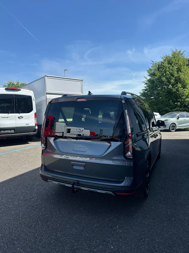 Ford TOURNEO CONNECT Grand 2.0 EcoB Active/122CV/Aut.