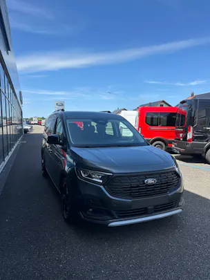 Ford TOURNEO CONNECT Grand 2.0 EcoB Active/122CV/Aut.