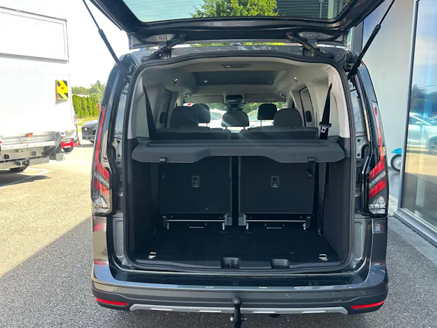 Ford TOURNEO CONNECT Grand 2.0 EcoB Active/122CV/Aut.
