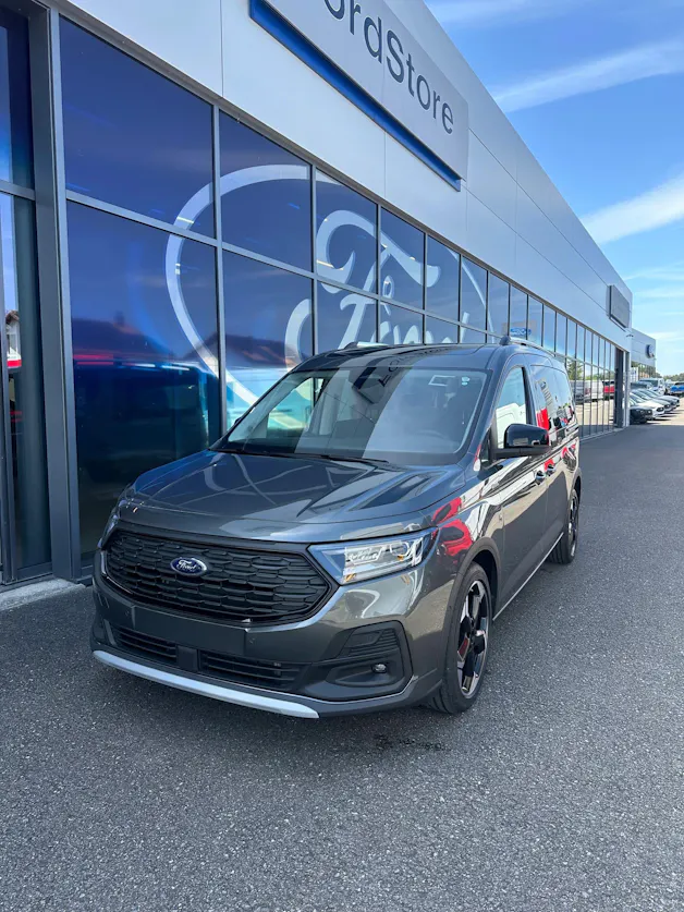 Ford TOURNEO CONNECT Grand 2.0 EcoB Active/122CV/Aut.