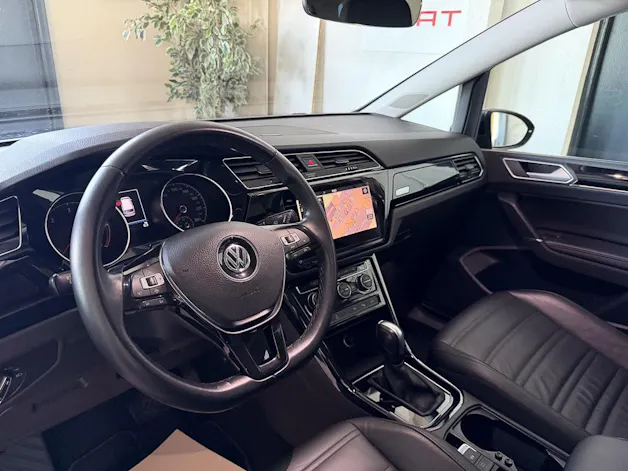 VW Touran 2.0 TDI BlueMotion Technology Highline DSG