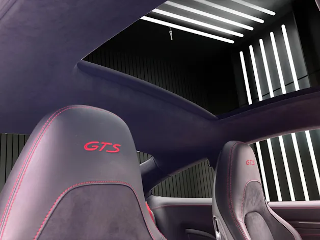 Porsche 911 Carrera 4 GTS
