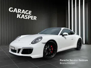 Porsche 911 Carrera 4 GTS