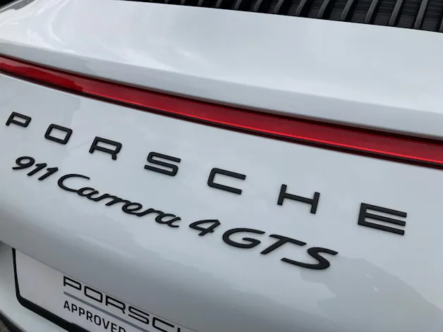 Porsche 911 Carrera 4 GTS