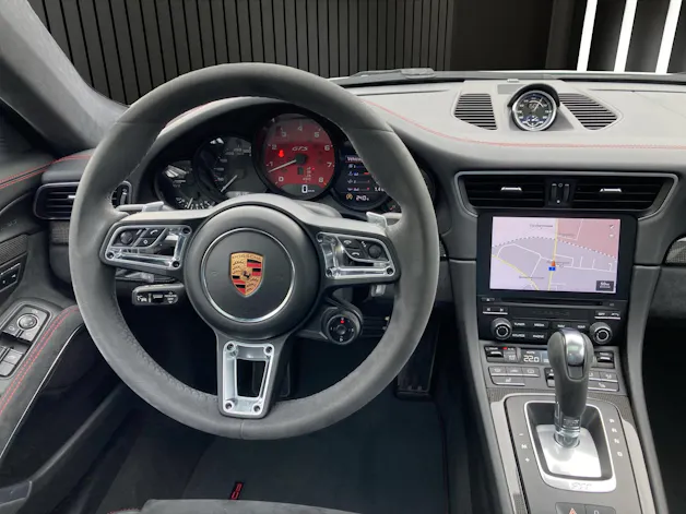 Porsche 911 Carrera 4 GTS