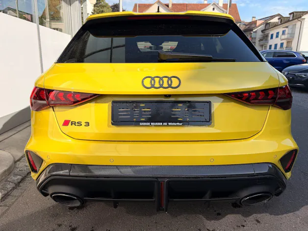 Audi RS3 SPORTBACK 2.5 400 PS TFSI QUATTRO *** 5 JAHRE AUDI WERKSGARANTIE & KERAMIK BREMSEN ***