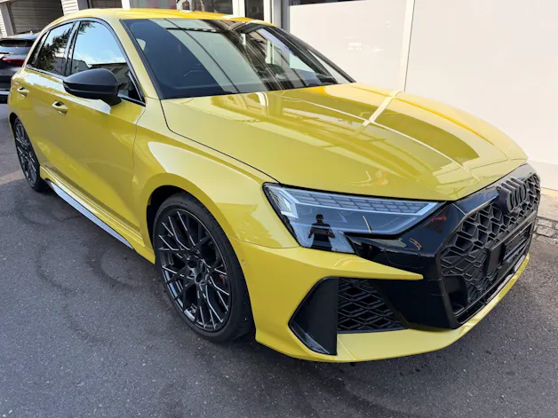 Audi RS3 SPORTBACK 2.5 400 PS TFSI QUATTRO *** 5 JAHRE AUDI WERKSGARANTIE & KERAMIK BREMSEN ***