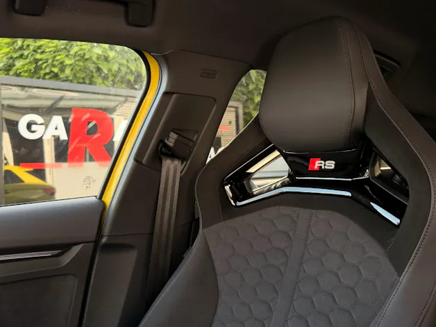 Audi RS3 SPORTBACK 2.5 400 PS TFSI QUATTRO *** 5 JAHRE AUDI WERKSGARANTIE & KERAMIK BREMSEN ***