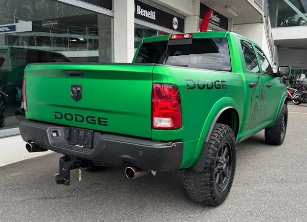 Dodge Ram 1500 Crew Cab 5.7l V8 Laremie