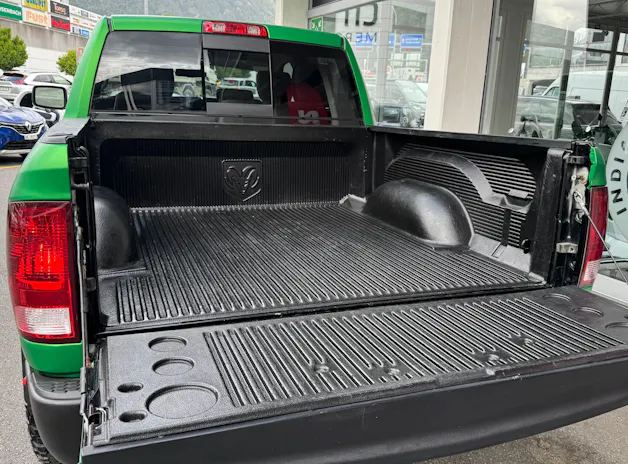 Dodge Ram 1500 Crew Cab 5.7l V8 Laremie