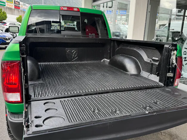 Dodge Ram 1500 Crew Cab 5.7l V8 Laremie