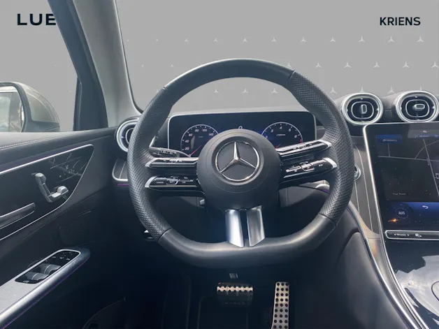Mercedes-Benz GLC 200 4M - AMG / Panorama-Dach / Rückfahrkamera
