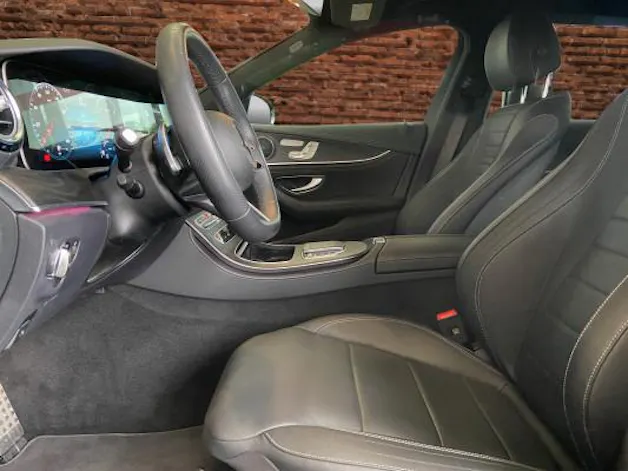 Mercedes-Benz E 220 d T 4M Swiss Star
