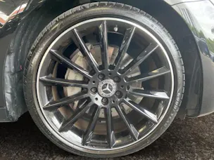 Mercedes-Benz E 220 d T 4M Swiss Star