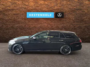 Mercedes-Benz E 220 d T 4M Swiss Star