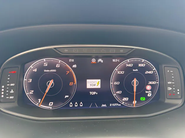 Cupra Ateca 2.0 TSI 4DRIVE *** PANORAMADACH & ANHÄNGERKUPPLUNG ***