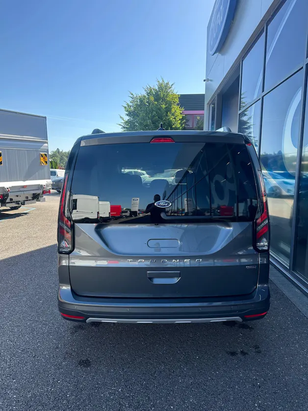 Ford TOURNEO CONNECT Grand 1.5 EcoB PHEV Active