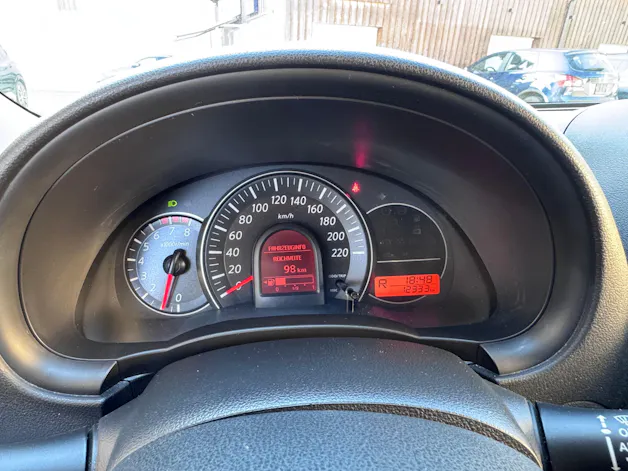 Nissan Micra 1.2 acenta CVT