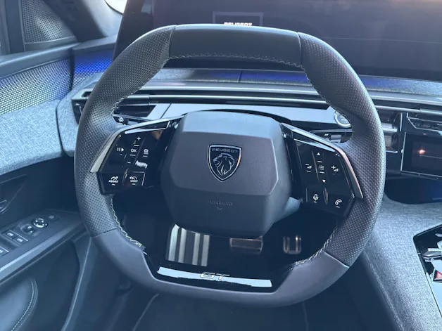 Peugeot 3008 145 e-DCS6 Hybrid GT