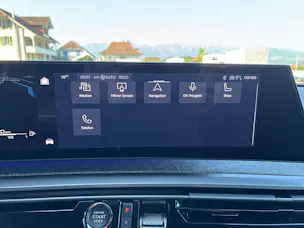 Peugeot 3008 145 e-DCS6 Hybrid GT