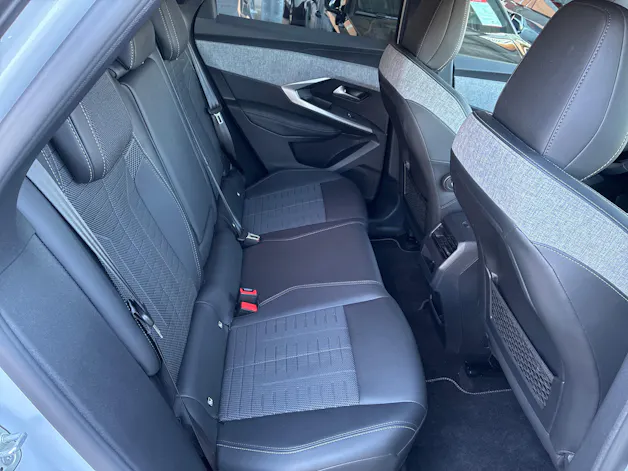 Peugeot 3008 145 e-DCS6 Hybrid GT