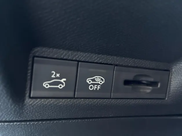Peugeot 3008 145 e-DCS6 Hybrid GT