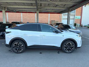 Peugeot 3008 145 e-DCS6 Hybrid GT