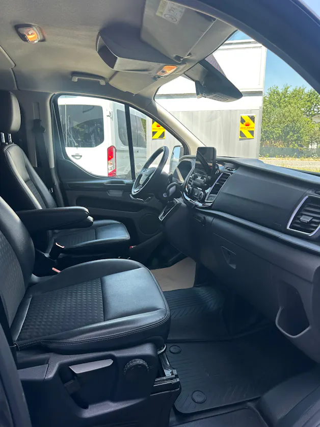 Ford Transit C combi 320 L1 2.0 TDCi 170 Sport