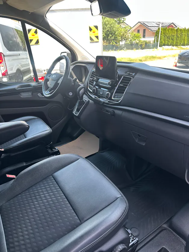 Ford Transit C combi 320 L1 2.0 TDCi 170 Sport
