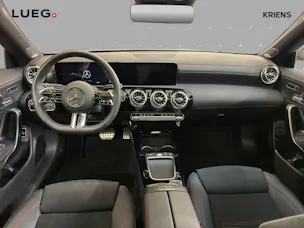 Mercedes-Benz CLA 200 - AMG / 360 Grad Kamera / Panorama-Dach / Soundsystem / Ambiente-Licht