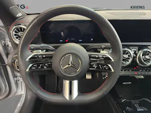 Mercedes-Benz CLA 200 - AMG / 360 Grad Kamera / Panorama-Dach / Soundsystem / Ambiente-Licht